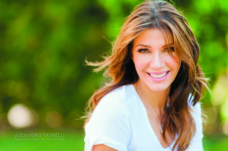 Catherine Fulop — foto 1