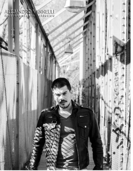 Juan West — foto 1