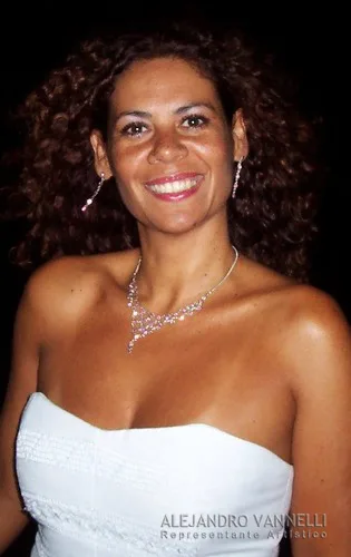 Loren Acuña — foto 1