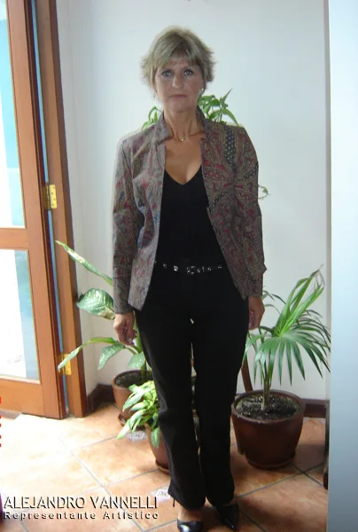 Mirella Pascual — foto 1