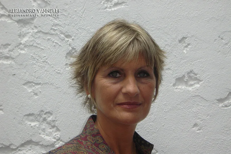 Mirella Pascual — foto 3